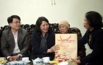 Phó bí thư Thường trực Thành ủy Nguyễn Thị Nghĩa chúc tết các đơn vị và cá nhân tiêu biểu