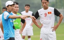 HLV Miura gò cầu thủ Việt Nam vào phong cách Nhật Bản