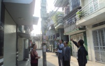 Di dời cột điện giữa đường phường Trại Chuối: Vướng do thiếu kinh phí!