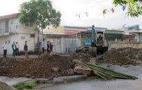 Huyện An Dương: Bảo vệ nhà thầu thi công đê tả Lạch Tray