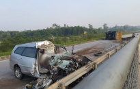 Phó Thủ tướng yêu cầu điều tra vụ xe Innova tai nạn, 3 người chết