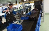 Tổ kiểm tra đặc biệt mật phục theo dõi trộm cắp ở sân bay