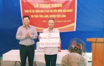 Hỗ trợ hộ ông Phạm Văn Thuần ở Tiên Lãng 50 triệu đồng