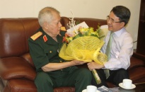 Thăm, tặng quà các vị nguyên lãnh đạo Bộ Tư lệnh Quân khu 3