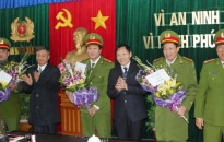 Lãnh đạo CATP và huyện Kiến Thụy khen thưởng CAH Kiến Thụy