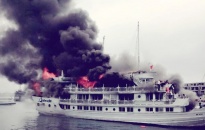 Tin thêm về vụ cháy tàu du lịch QN-6299 trên Vịnh Hạ Long