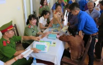 CAQ Đồ Sơn - Bệnh viện CATP: Khám bệnh, cấp phát thuốc cho hộ nghèo