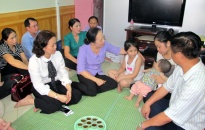 Thăm hỏi gia đình trung úy Nguyễn Bá Thế làm nhiệm vụ trên CASA-212