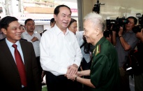 Chủ tịch nước Trần Đại Quang: Thăm, tặng quà gia đình chính sách tiêu biểu