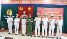 Phòng Cảnh sát QLHC về TTXH - CATP: 23 CBCS được thăng cấp bậc hàm, nâng lương năm 2023