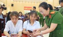 Tuyên truyền việc góp ý vào dự thảo sửa đổi, bổ sung Hiến pháp năm 2013 trên ứng dụng VNeID tại KCN Nhật Bản