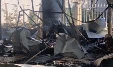 Nhanh chóng dập tắt đám cháy tại thị trấn Cát Hải
