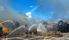 Khống chế vụ cháy kho vật liệu in ấn tại huyện An Dương