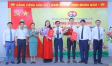 Đảng ủy phường Thượng Lý: Thành lập Chi bộ Công ty CP Hùng Quang Anh và Công ty TNHH Công nghiệp và Xây dựng Hải Phòng