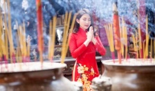 Lễ hội mùa xuân - Cảnh báo bị biến tướng