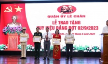 Quận ủy Lê Chân:  Trao tặng Huy hiệu Đảng đợt 2-9 tới 311 đảng viên