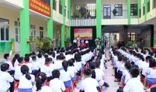 Gần 450 học sinh Trường Tiểu học Kim Đồng được tuyên truyền PCCC, CNCH và ATGT