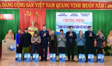 Góp phần cùng ngư dân Hậu Lộc an tâm vươn khơi bám biển