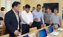 Tập đoàn LG tại Hải Phòng trao 60 chiếc máy tính tặng Trường THPT Lê Quý Đôn