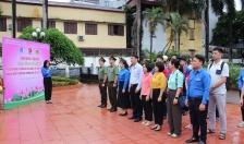 Đoàn thanh niên tổ chức chương trình 'Hoa dâng mộ liệt sĩ' tại Nghĩa trang liệt sĩ phường Vĩnh Niệm