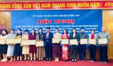 Quận Kiến An: Khen thưởng nhiều tập thể, cá nhân có thành tích xuất sắc trong công tác phân loại chất thải rắn sinh hoạt tại nguồn trên địa bàn 