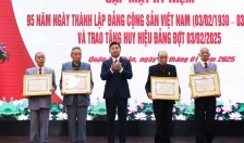 Quận ủy Lê Chân:  Kỷ niệm 95 năm Ngày thành lập Đảng Cộng sản Việt Nam và trao tặng Huy hiệu Đảng đợt 3/2/2025