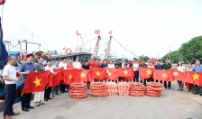 Cảnh sát biển đồng hành với ngư dân Thanh Hóa