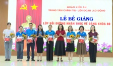 Quận Kiến An: Bế giảng lớp bồi dưỡng nhận thức về Đảng khóa 80