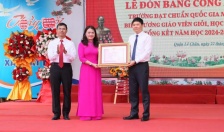 Trường THCS Lê Chân đón nhận danh hiệu Trường đạt chuẩn quốc gia mức độ 2 