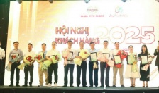Hội nghị khách hàng Nhựa Tiền Phong: Vinh danh 63 đơn vị phân phối tiêu biểu có doanh thu cao năm 2024