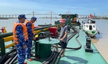   BTL Vùng Cảnh sát biển 1 tạm giữ 10.000 lit dầu DO không rõ nguồn gốc