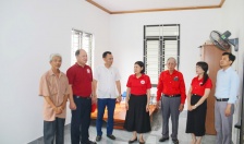 Khánh thành Nhà Chữ thập đỏ tặng ông Trịnh Văn Chuông - Tổ dân phố số 8 phường Hòa Nghĩa (quận Dương Kinh) 	