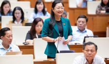 Quốc hội tiếp tục thảo luận về KTXH và thông qua dự án Luật