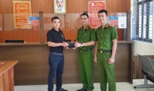 Nhanh chóng xác minh, hoàn trả tài sản cho người dân đánh rơi ví