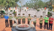 Tuổi trẻ Phòng Hậu cần – CATP: Dâng hương tưởng niệm Danh nhân Văn hoá Trạng Trình Nguyễn Bỉnh Khiêm