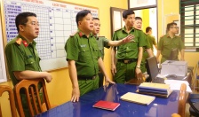 Đại tá Bùi Trung Thành - Phó Giám đốc CATP kiểm tra đột xuất công tác quản lý, thi hành tạm giữ, tạm giam CAQ Kiến An