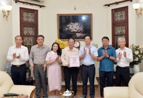 Tri ân sự đóng góp của các đồng chí nguyên lãnh đạo HĐND thành phố