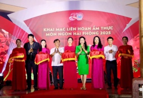 Hàng nghìn người dân tham gia khai mạc Liên hoan ẩm thực món ngon Hải Phòng năm 2025
