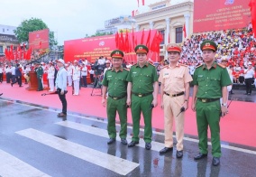 Công an thành phố bảo đảm ANTT Chương trình duyệt đội ngũ và diễu hành quần chúng kỷ niệm 70 năm Ngày giải phóng Hải Phòng