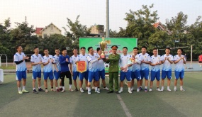 Công an quận Dương Kinh đoạt giải Nhất giải bóng đá nam 7 người Khối Công an quận năm 2024
