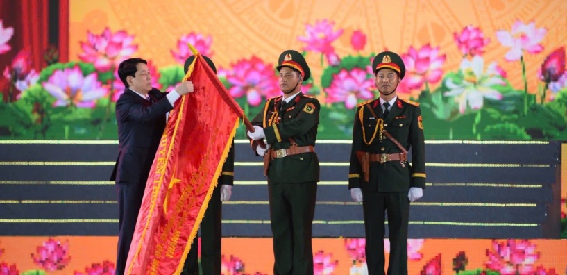 Hải Phòng đón nhận Danh hiệu “Thành phố Anh hùng” và tưng bừng khai mạc Lễ hội Hoa Phượng Đỏ 2025
