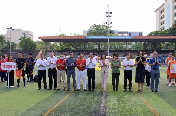 Khai mạc giải bóng đá vô địch các CLB thành phố cúp Chuyên đề An ninh Hải Phòng- Nhựa Tiền Phong lần thứ 21 năm 2022 
