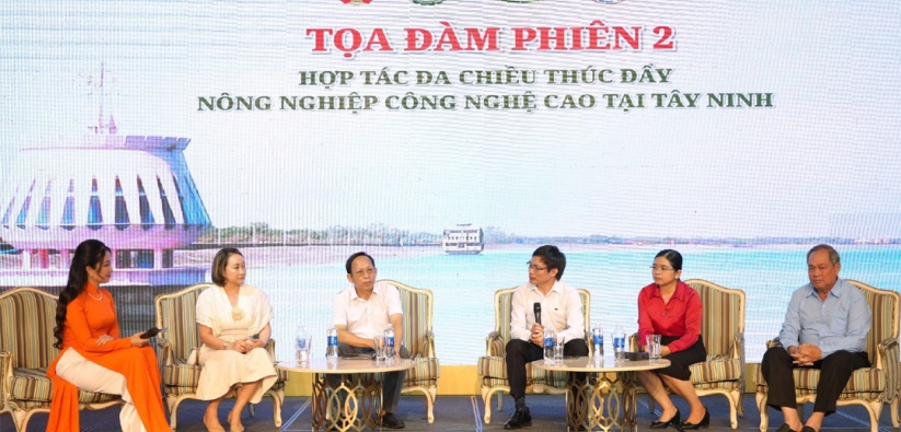 Công ty Cổ phần Nhựa Thiếu niên Tiền Phong: Toạ đàm hợp tác đa chiều thúc đẩy nông nghiệp công nghệ cao tại tỉnh Tây Ninh