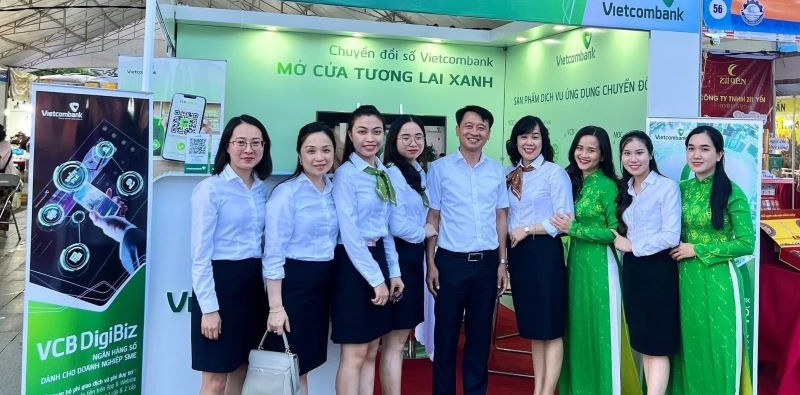  Đoàn viên thanh niên Ngân hàng TMCP Ngoại thương Việt Nam – Chi nhánh  Hải Phòng học tập, làm theo tư tưởng, đạo đức, phong cách Hồ Chí Minh    