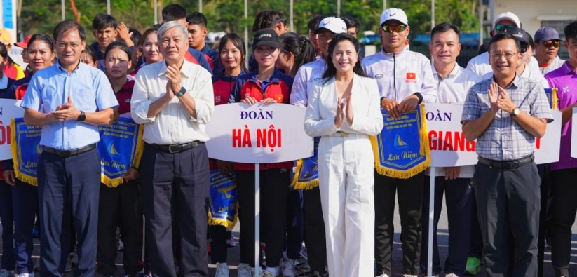 Khai mạc giải Đua thuyền Rowing và Canoieng Vô địch Quốc gia năm 2024