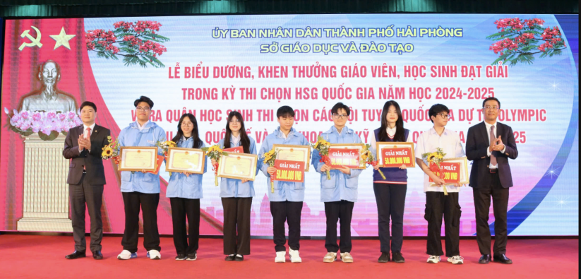 Hải Phòng thưởng thầy trò đạt giải học sinh giỏi quốc gia hơn 5,2 tỷ đồng