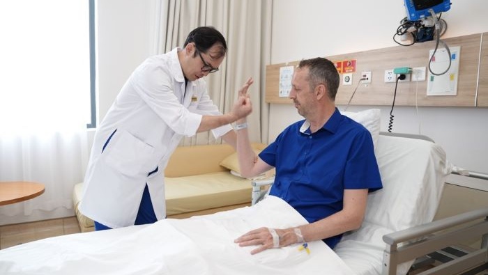 Tại sao Vinmec là điểm đến y tế hàng đầu cho người Anh, Pháp, Úc?