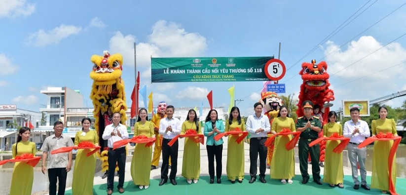 Công ty Cổ phần Nhựa Thiếu niên Tiền Phong: Khánh thành “Cầu nối Yêu thương” số 103, 113, 118 tại các tỉnh Long An, Kiên Giang và Hậu Giang