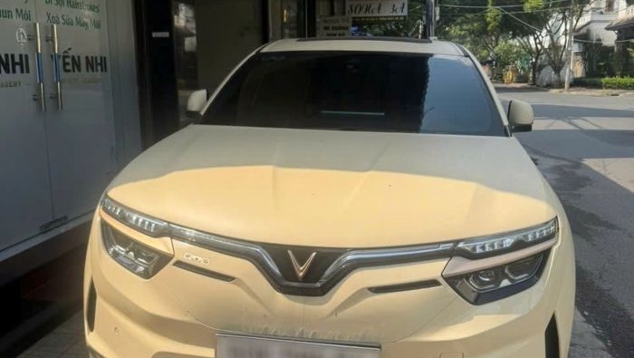 Đã có 3 xe sang nhưng chủ xe vẫn quyết chốt VinFast VF 8 vì “xe điện thích hơn hẳn”