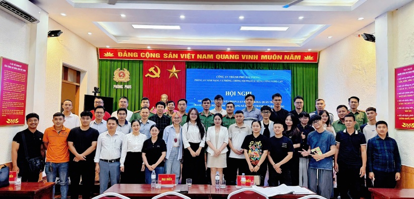 Nâng cao trách nhiệm của KOLs, quản trị viên trong xây dựng môi trường mạng văn minh, an toàn